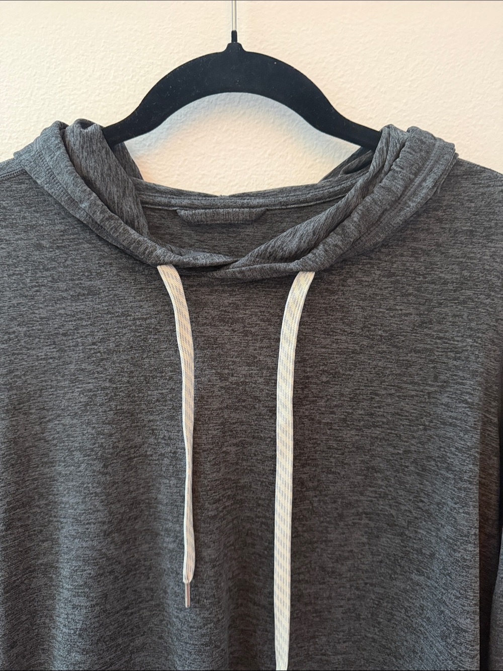 Vuori Charcoal Gray Hoodie Sweater - Picture 3 of 4